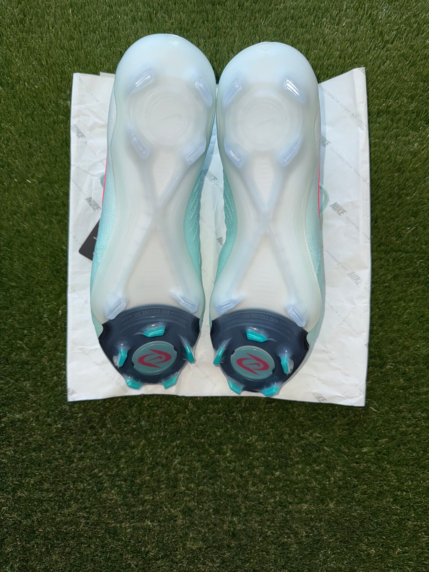 Nike Phantom Luna II Elite FG Mint/Atomic Red