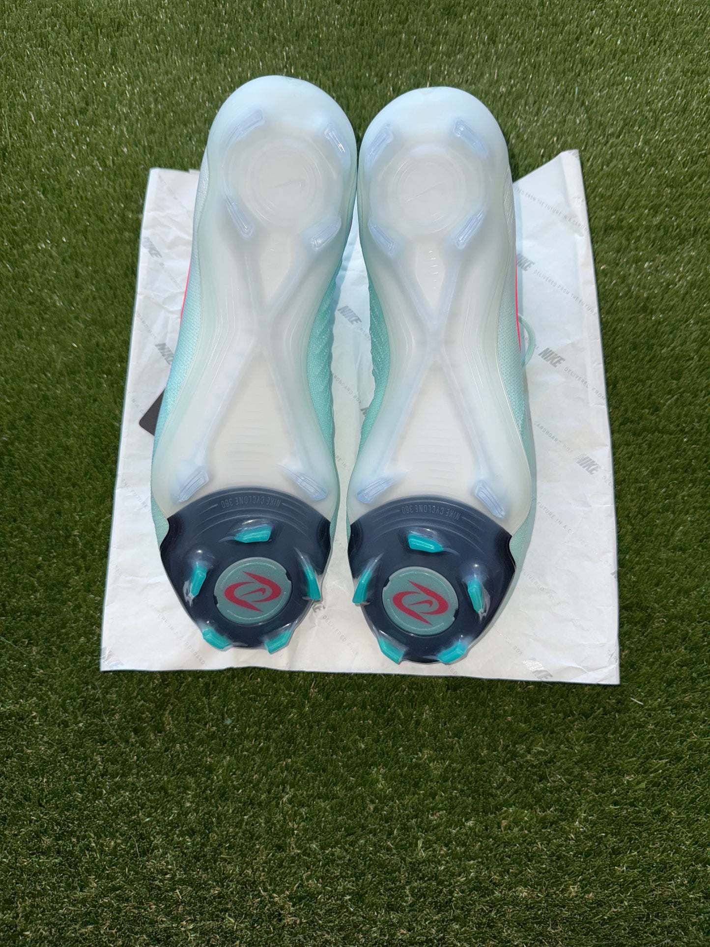 Nike Phantom Luna II Elite FG Mint/Atomic Red