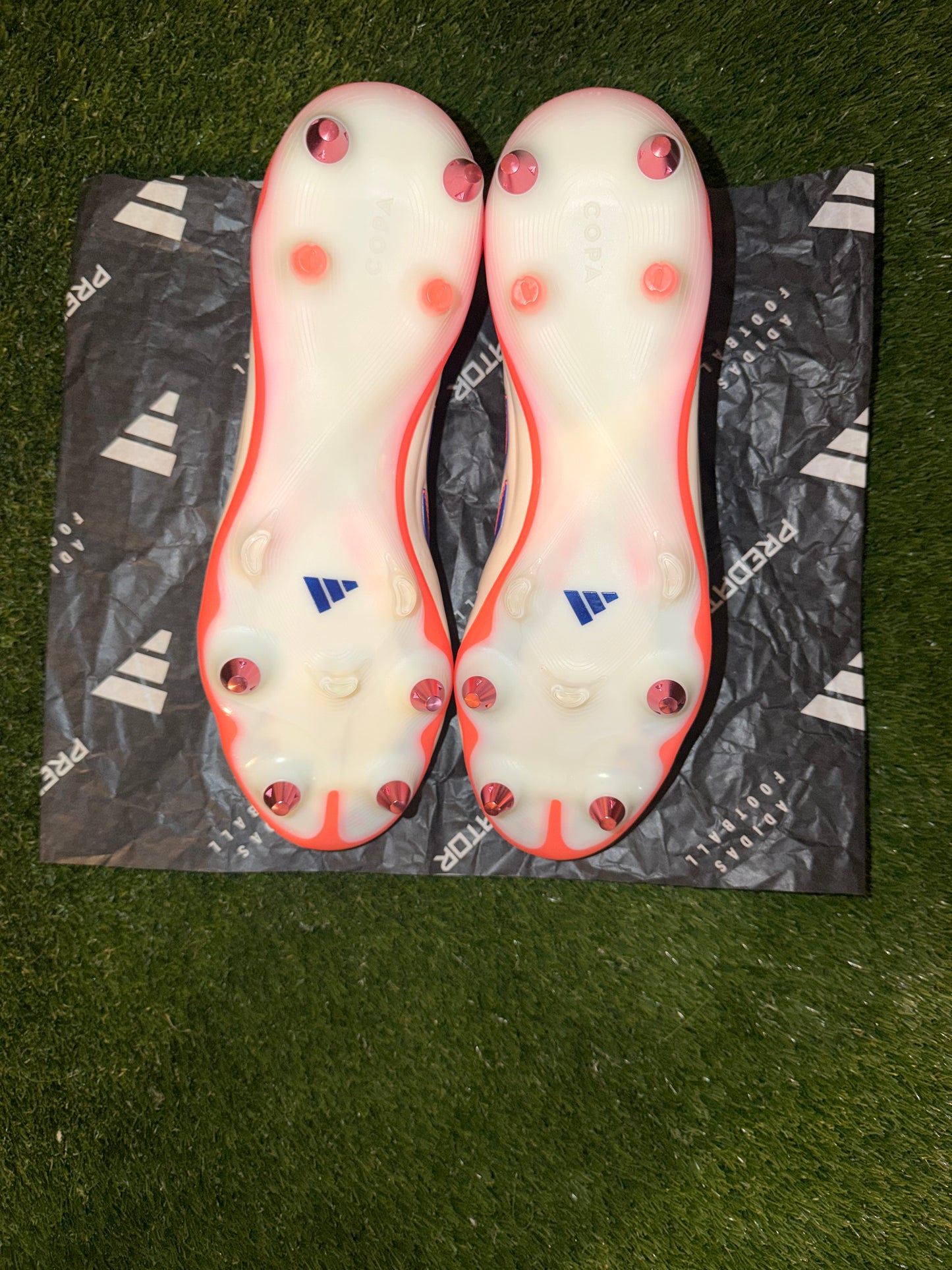 Adidas Copa Pure 3 Elite Laceless SG Off White / Blue / Orange