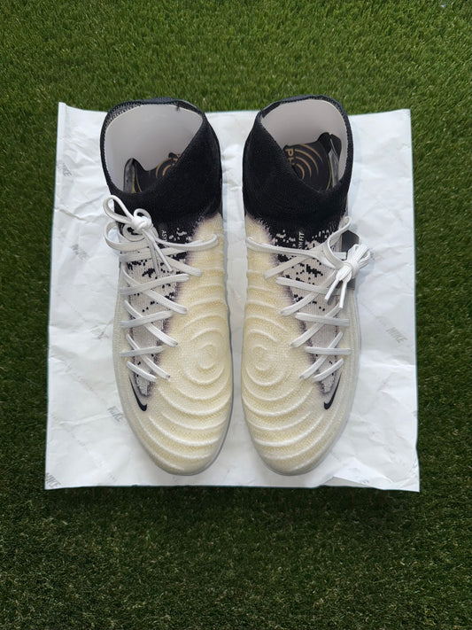 Nike Phantom GX 2 Luna FG