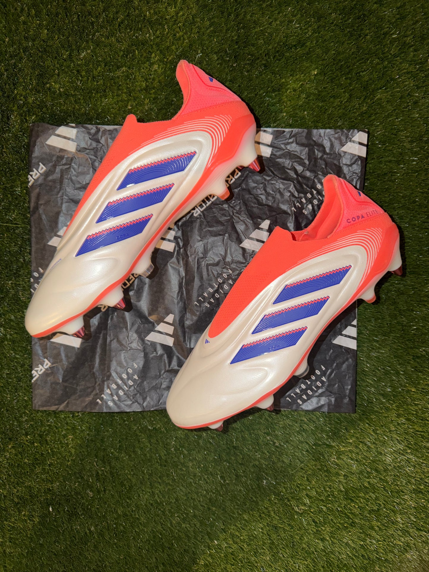 Adidas Copa Pure 3 Elite Laceless SG Off White / Blue / Orange